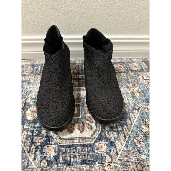 CORKYS size 10 HOT" Woven Black Comfort Stretch Booties w/ HEEL New - Picture 1 of 6